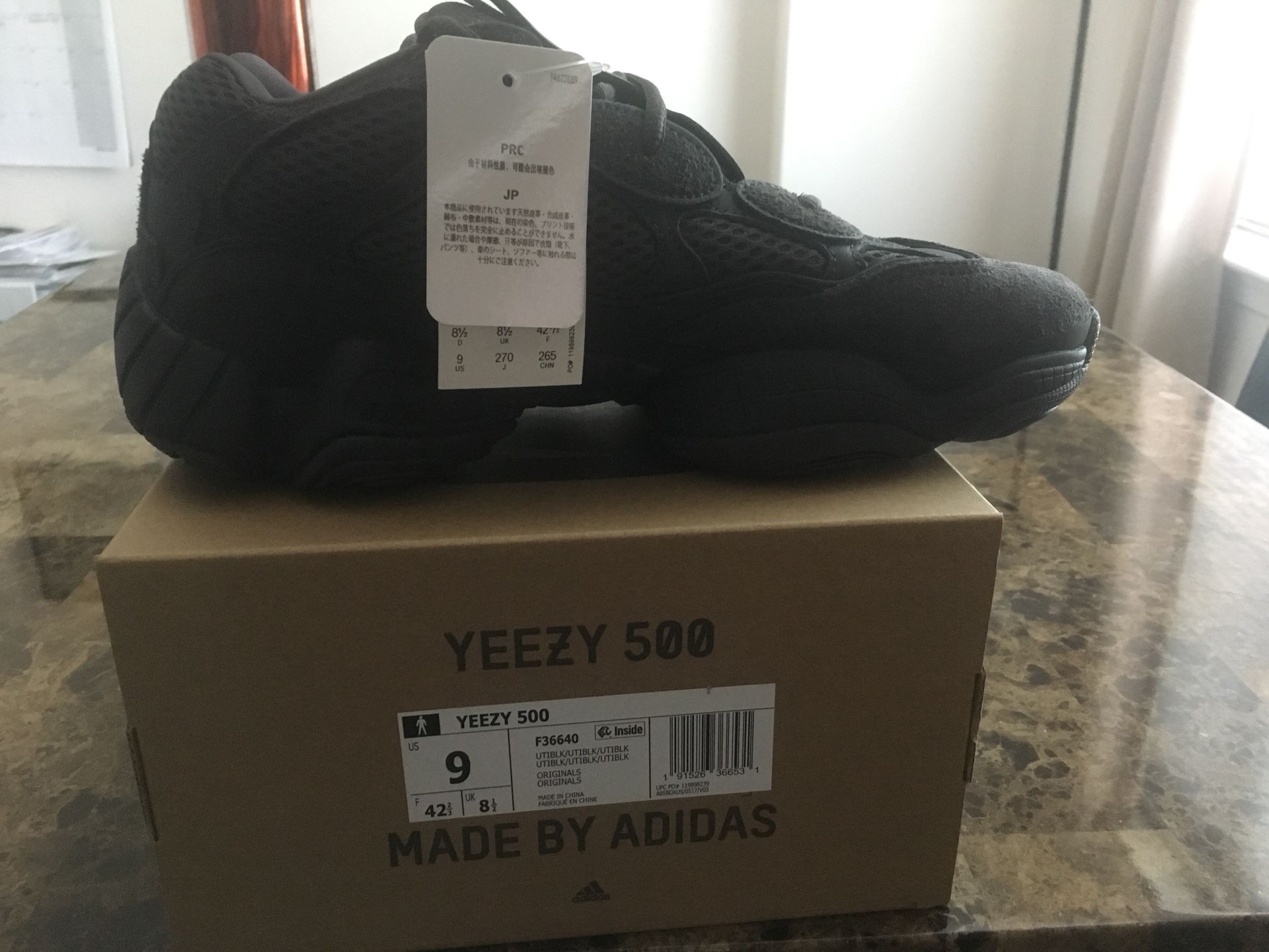 YEEZY 500 size 9 US MENS