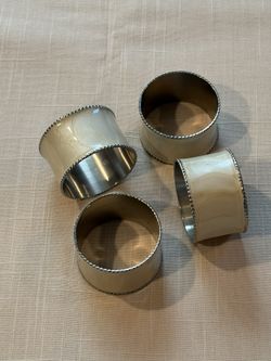 Set Of (4) Smooth Ivory/Cream-colored Coated Lightweight Napkin Rings 