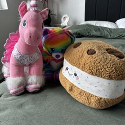 Stuffed Animals 