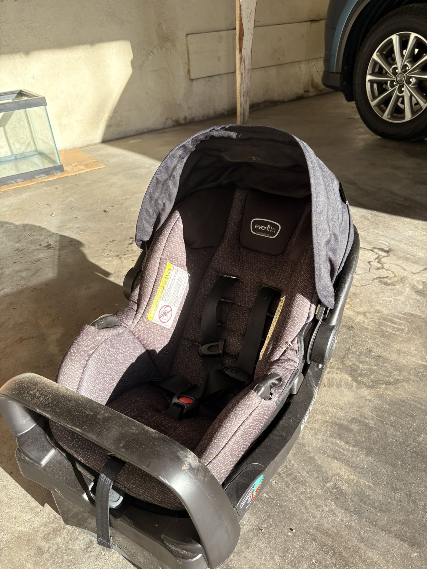 Evenflo Car seat