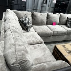New Sectional $1200