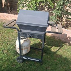 Small propane  BBQ grill Jurupa Valley area