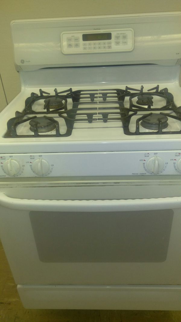 GE Profile True Temp XL44 White Stove for Sale in St. Louis, MO - OfferUp