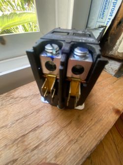 Hongfa XMC0-402.EBBEN Contactor, 40A, 2Pole, 24VAC 50/60Hz, Short Cover, Box Lug/QC, XMC0 Series