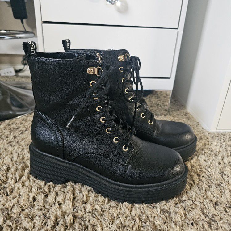 Black Guess boots 