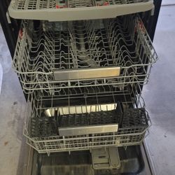 Samsung AutoRelease with Linear Wash 24-in Top Control Smart Built-In Dishwasher