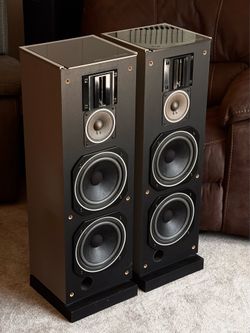 Rare vintage Pioneer CS-V700 Tower Speakers + SX-205 Receiver - MINT
