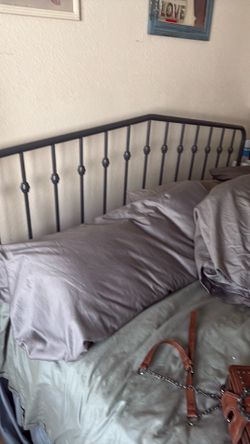 King size metal frame headboard w footboard and frame