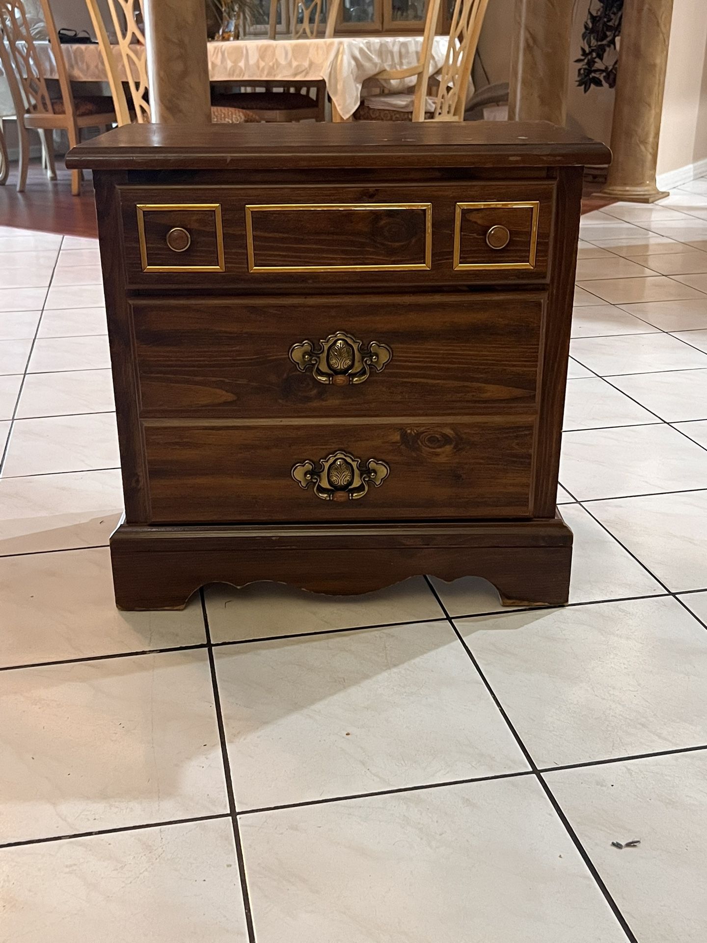 2 Drawer End Table