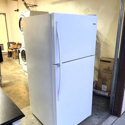 Whirl Pool Refrigerator White