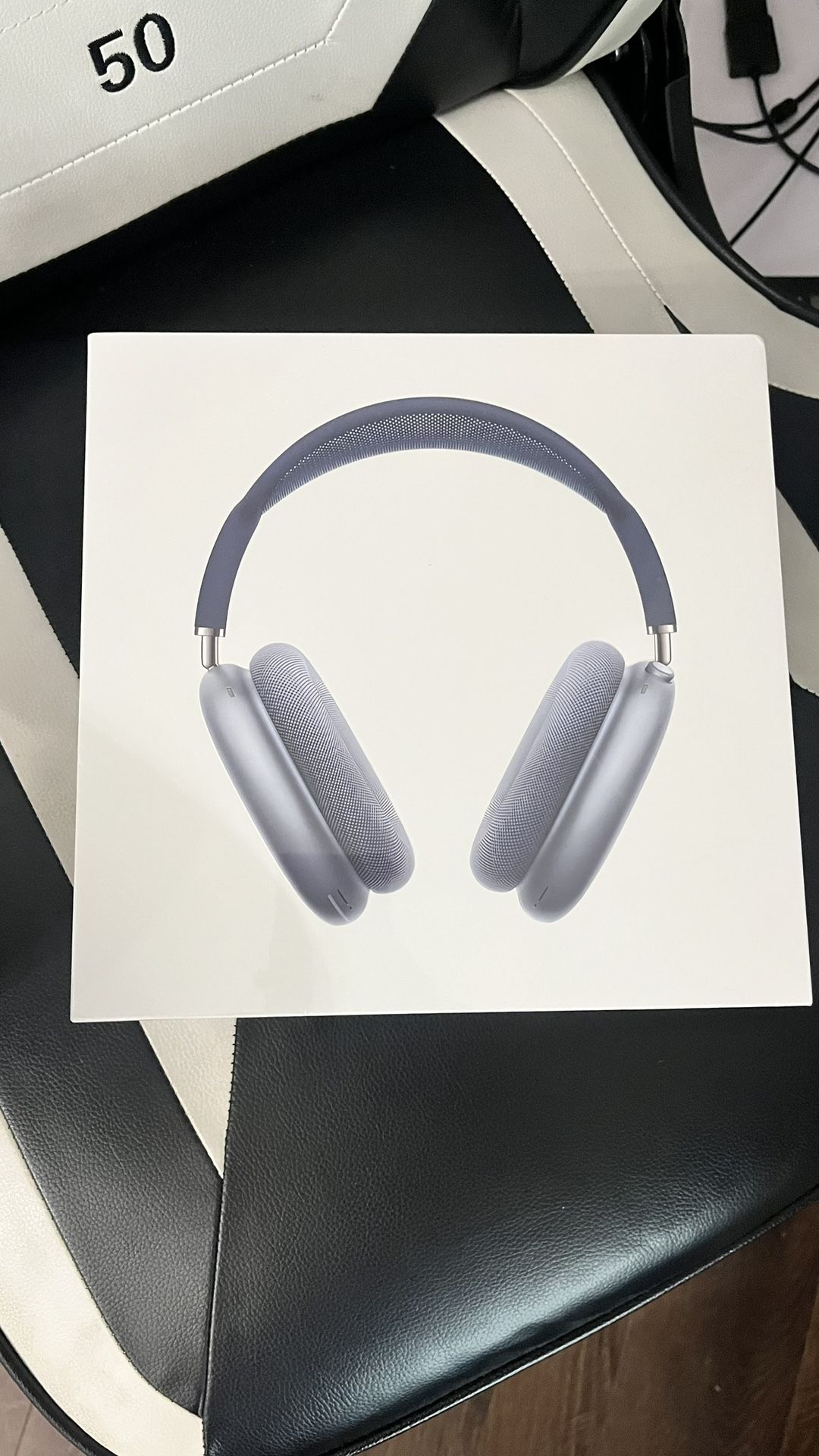 Apple Airpod Max Usb-c brand new in blue