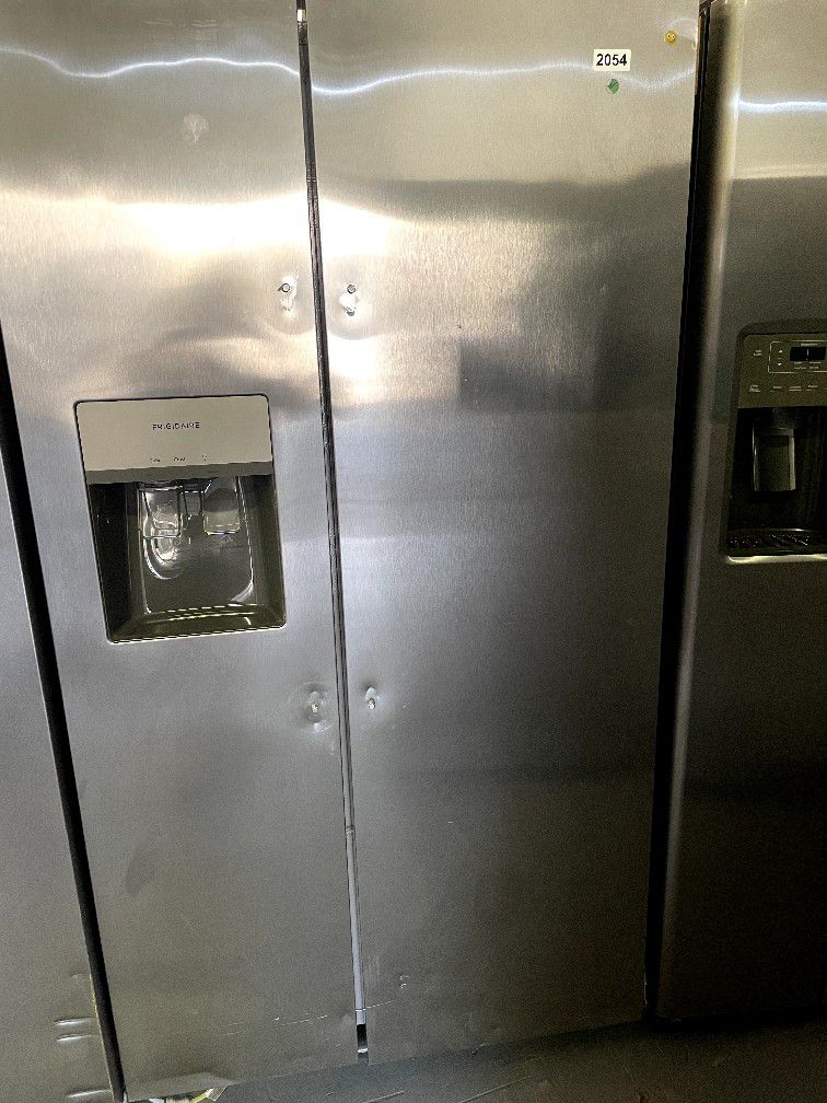 FRIGIDAIRE 36” SIDE BY SIDE REFRIGERATOR STAINLESS STEEL $650