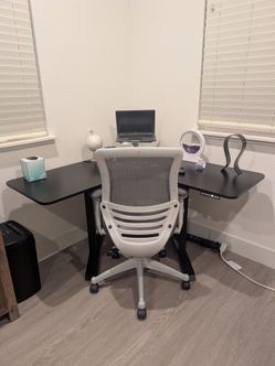 Standing desk (Office / Gaming)