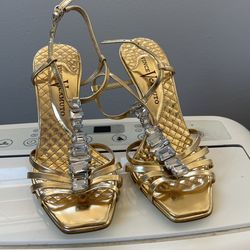Zapatillas VINCE V CAMUTO  Size 5 1/2