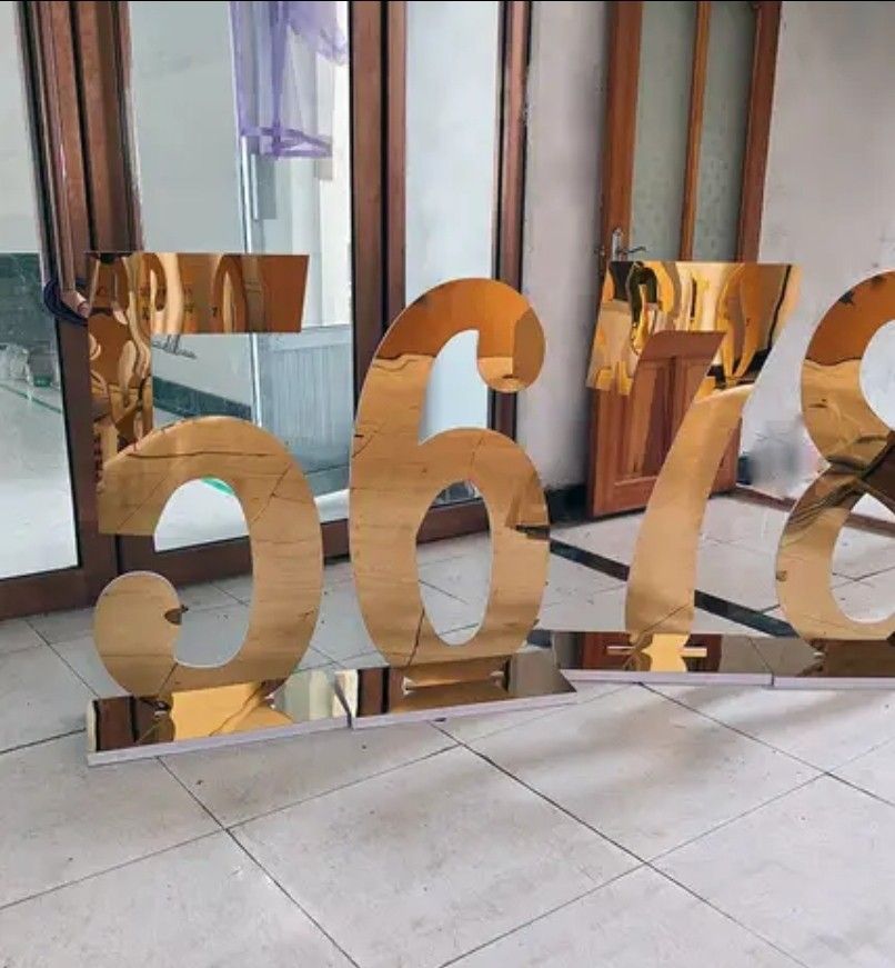 End Of Yrs Sales Gold Letters And Numbers