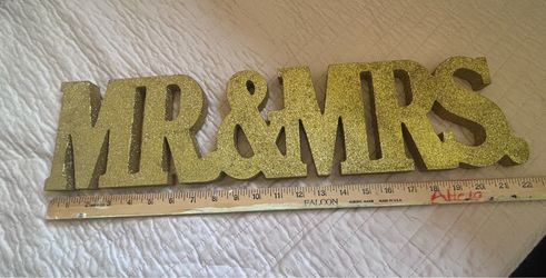 Wedding / Anniversary Mr. & Mrs.