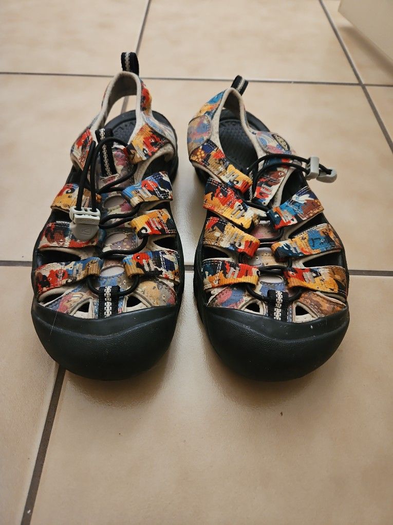 Keen Women's Water Shoes Size 9.5
