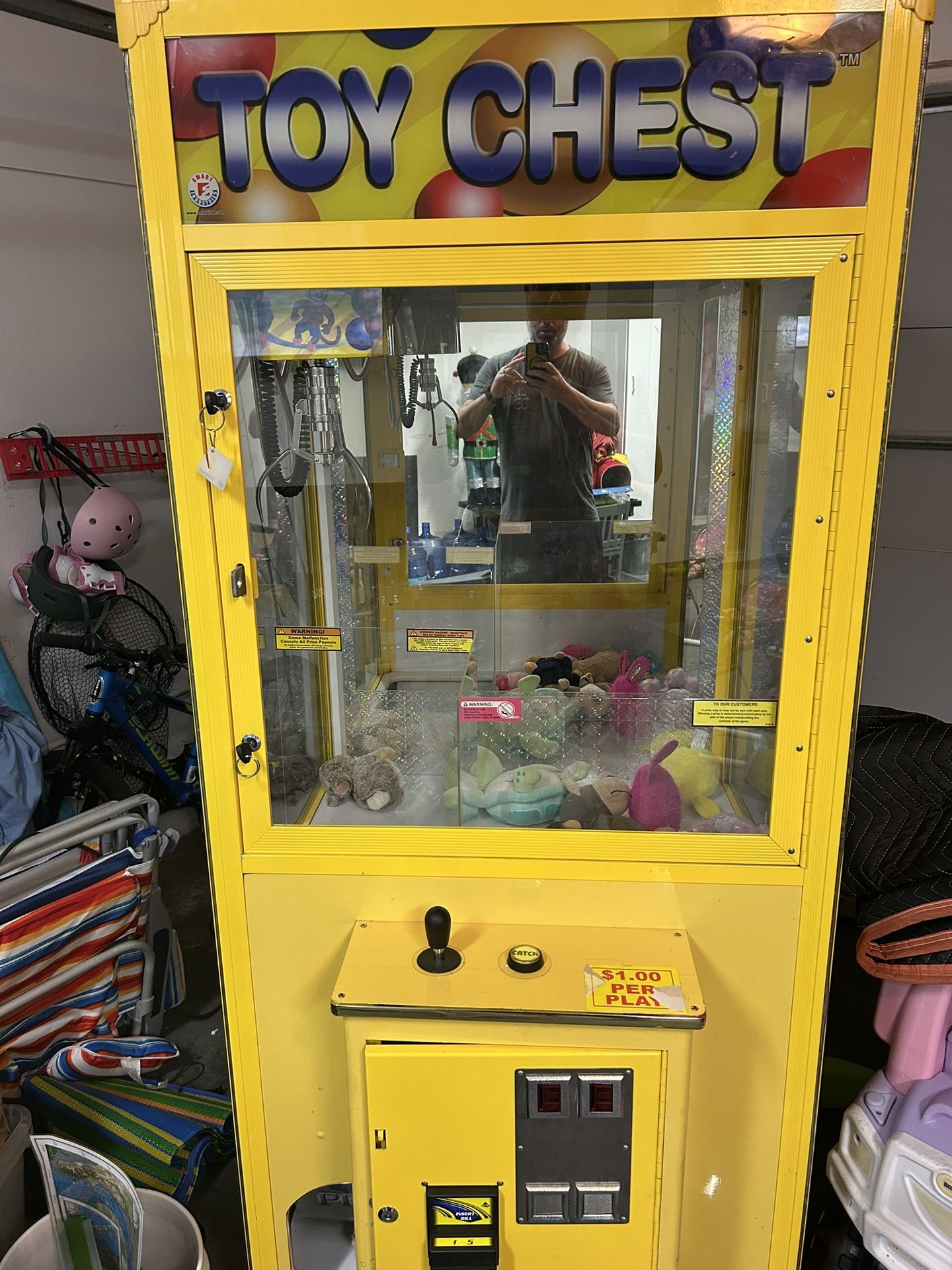 Toy Chest Crane Claw Machine 31"