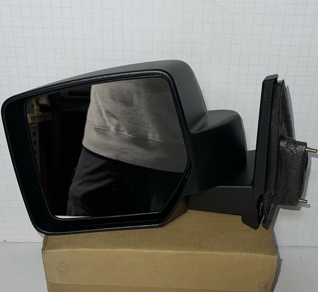 Jeep Patriot Driver Side Manual Mirror for 2007 to 2017