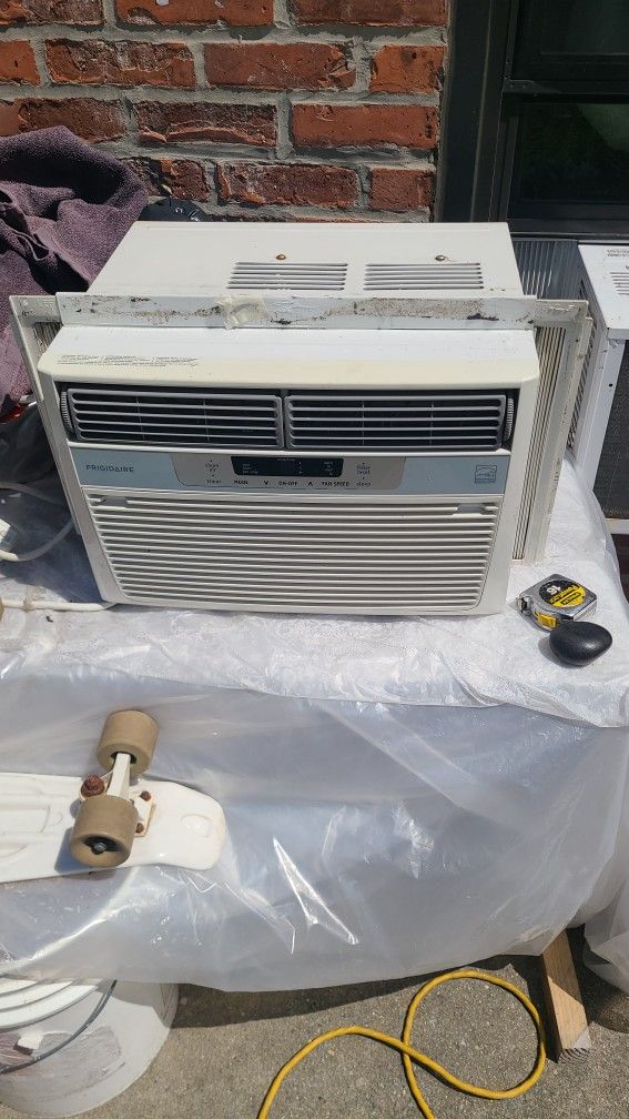 6000 BTU Air Conditioner
