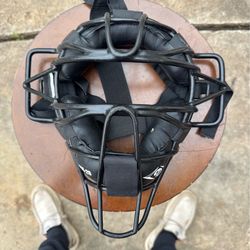 Youth catchers/umpire mask