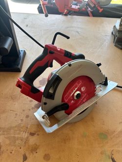 Milwaukee Brushless M18 Circular Saw 7 1/4