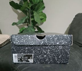 Jordan 4 military black 10.5