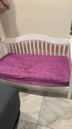 Toddler bed with mattress