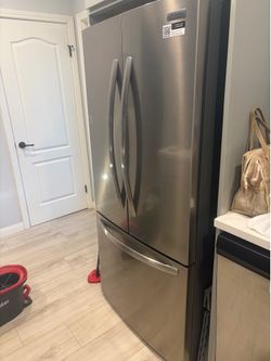 Frigidaire Fridge
