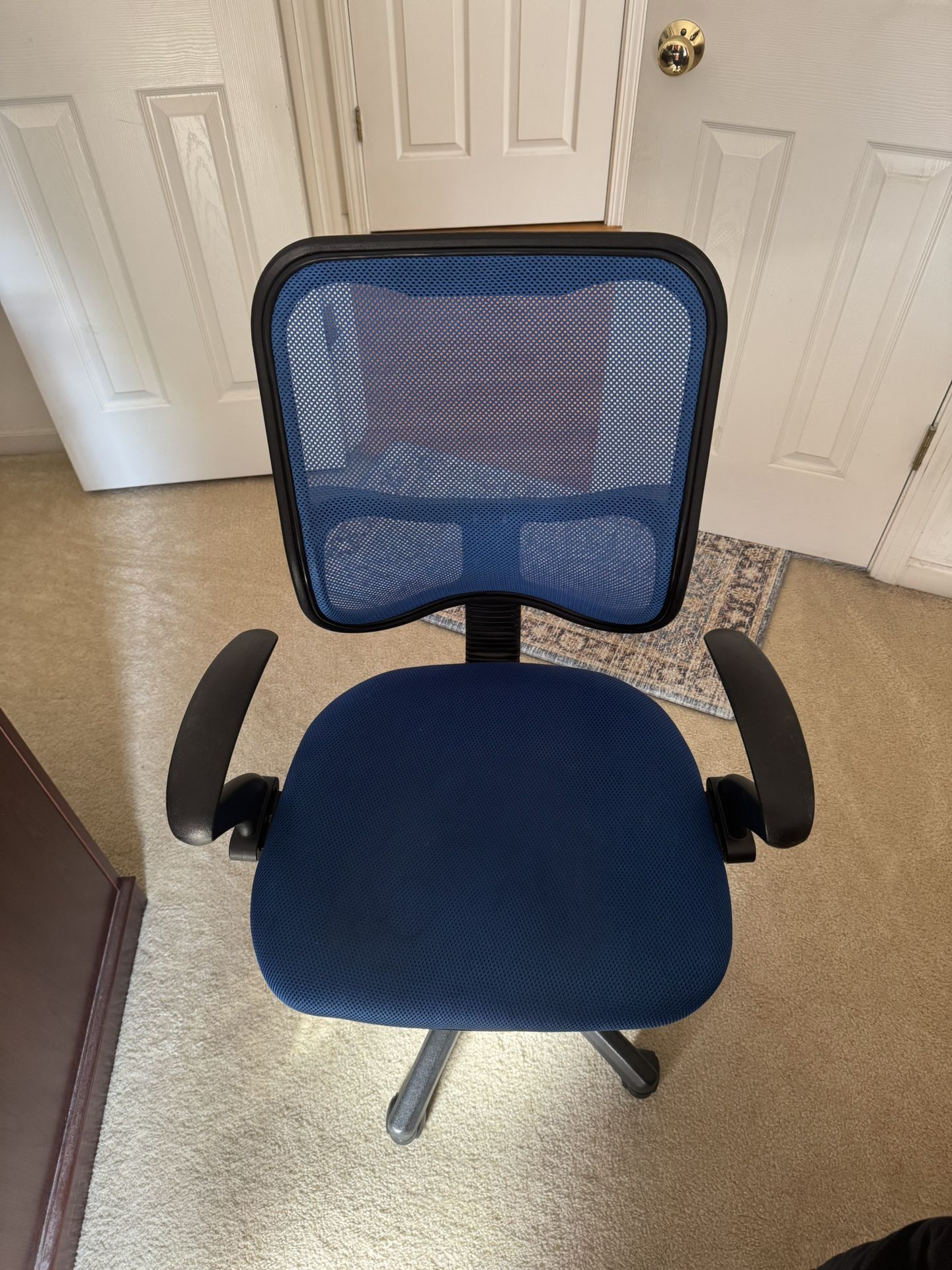 Chair with Adjustable Seating Height And Width