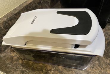 Fullstar Vegetable Chopper - Never Used