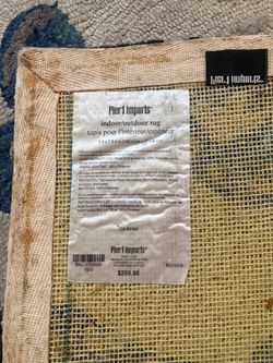 Pier 1 Imports Indoor/Outdoor Rug 5x7'6"