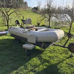 Apex Boat And Trailer AR-32II. 10.25’
