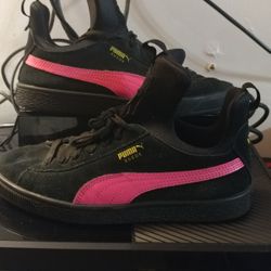 Size 6 Suede Puma Shoes