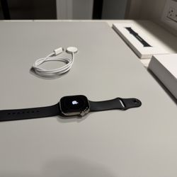 Apple Watch Series 11 46mm Natural Titanium