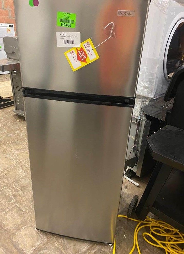 VISSANI MDFF7SS 7.1 cu. ft. Top Freezer Refrigerator