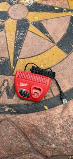 Cargador m12 Milwaukee charger