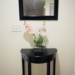 Entrance Table With Mirror 