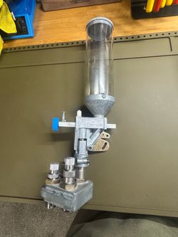 Dillon 550 9MM dies, tool head, and powder drop