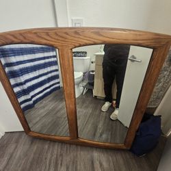 🪞 Thomasville Solid Oak Mirror – Model 55211-240 (Vintage 1977) – Excellent Condition