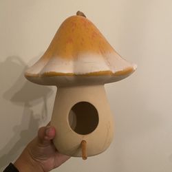 Mushroom Bird Feeder 