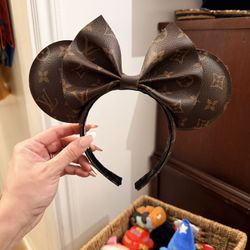Disney ears 