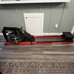 💪 Newport Club Fluid Rower – Like New! Barely Used 💪
