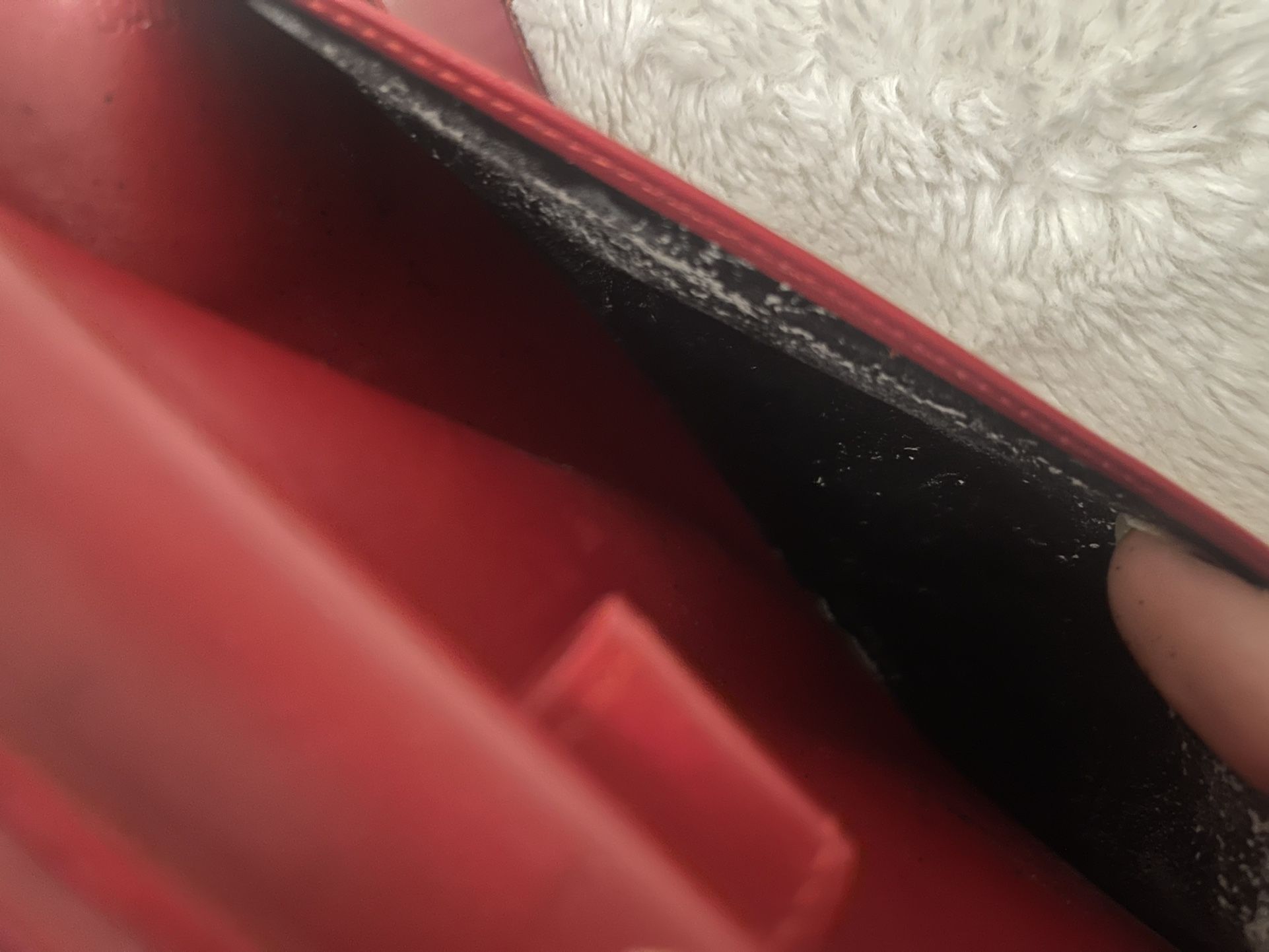 Louis Vuitton Epi Leather Bi Fold Wallet for Sale in Midlothian, TX