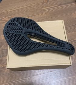 New Chromoly Rails Road Bike Saddle 