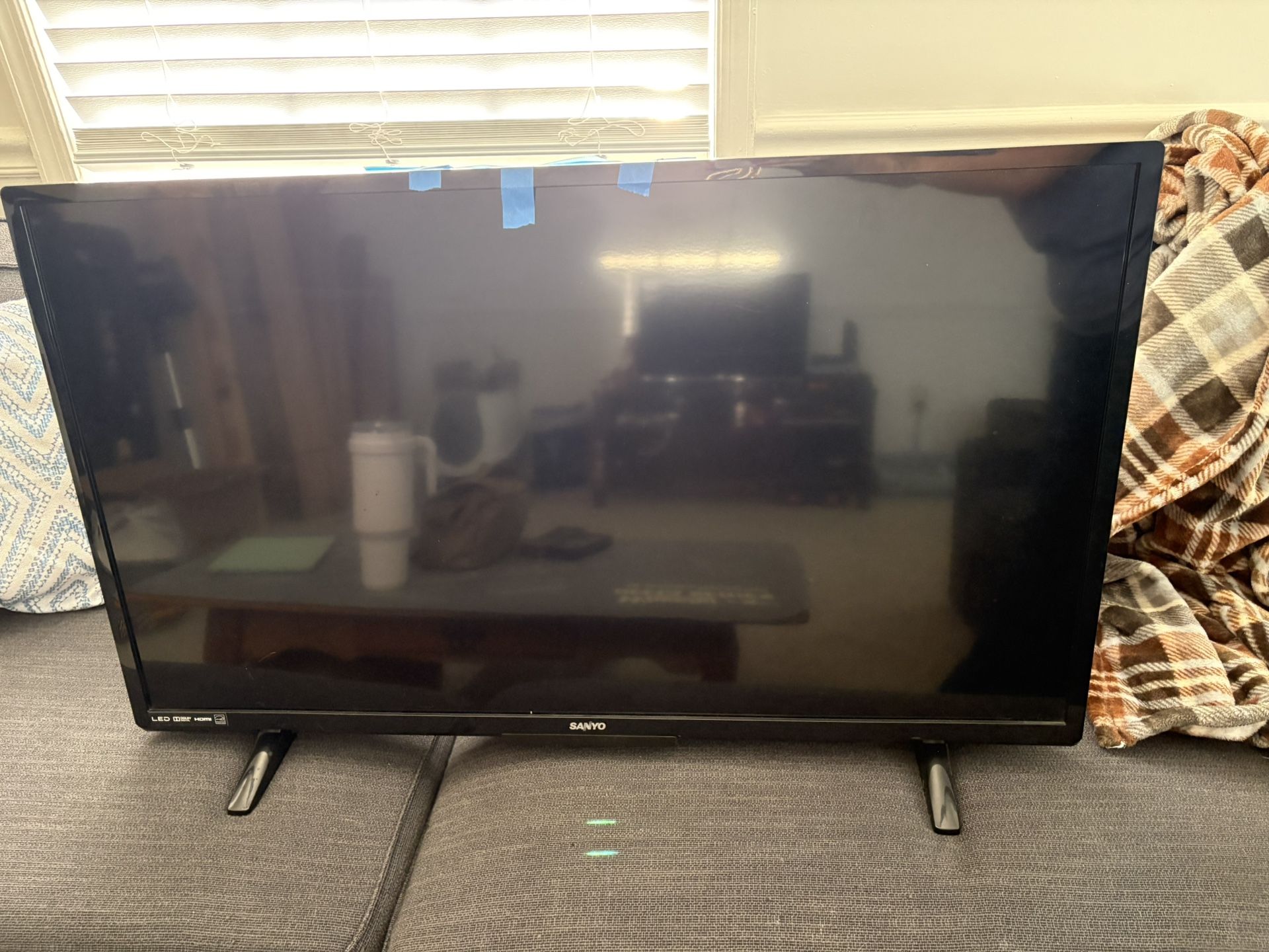 34” Sanyo TV