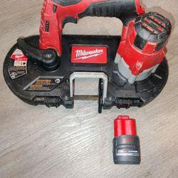 M12 12V Lithium-Ion Cordless Sub-Compact Band Saw With battery