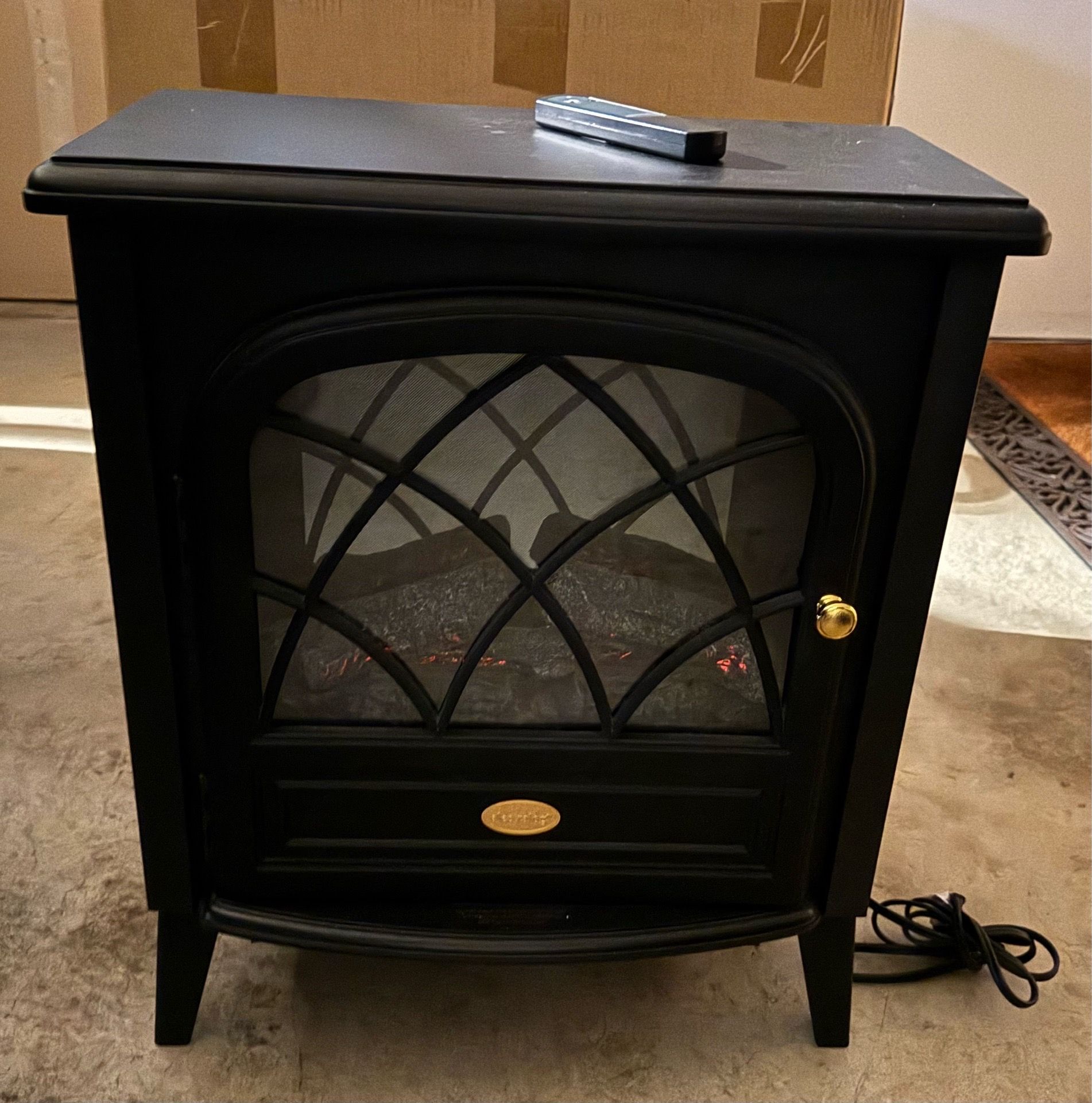 Freestanding electric fireplace heater