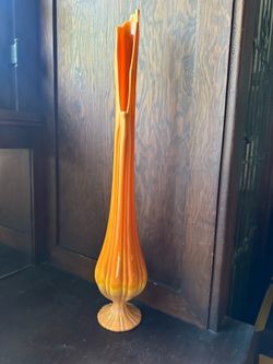 LE Smith Glass Swung Vase Bittersweet Orange Vintage 24" Tall
