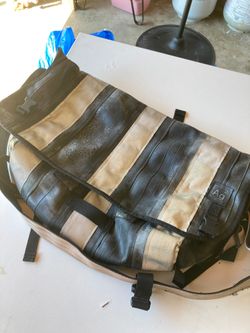 AG73 waterproof messenger bag